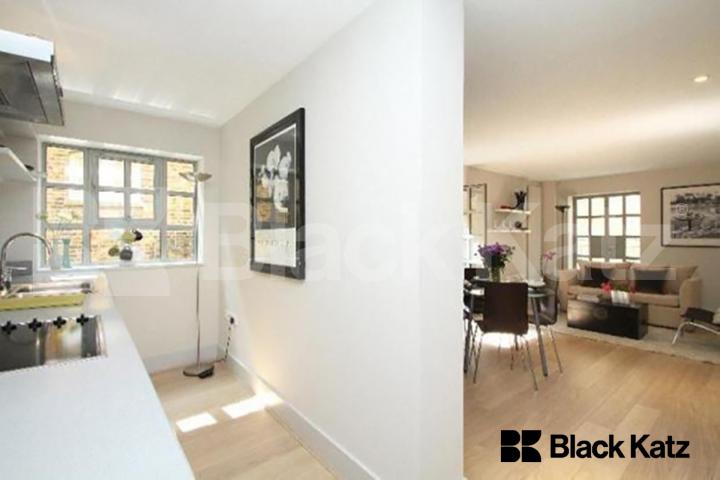  Boasting size, quality & location Bombay Court  St.Marychurch Street , Rotherhithe Village